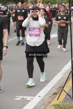 Runner Photo 4206856