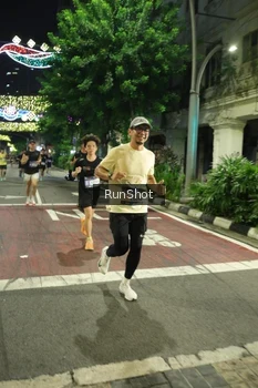 Runner Photo 4206863