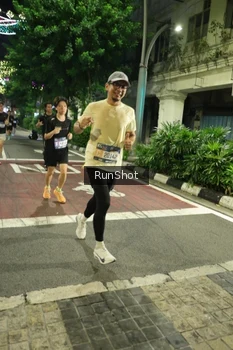 Runner Photo 4206874