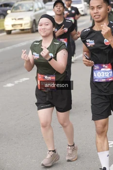 Runner Photo 4206875