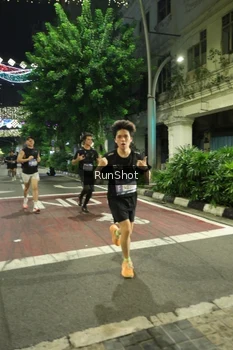 Runner Photo 4206884