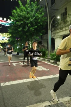 Runner Photo 4206892