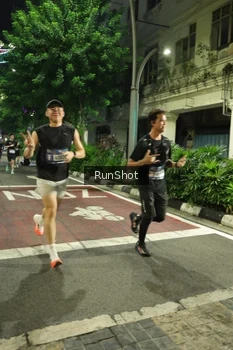 Runner Photo 4206906