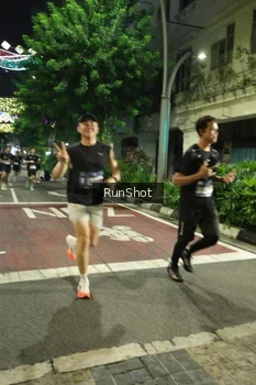 Runner Photo 4206907