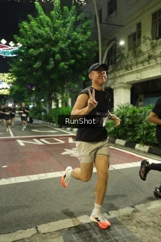 Runner Photo 4206912