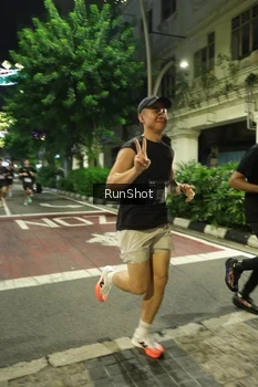 Runner Photo 4206914