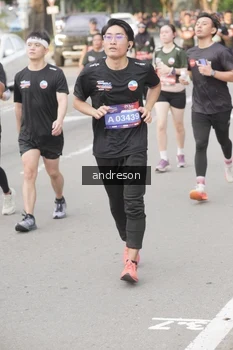 Runner Photo 4206923