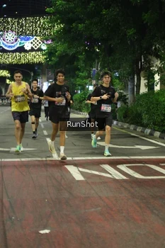 Runner Photo 4206930