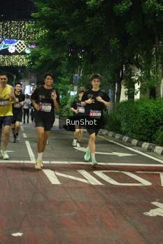 Runner Photo 4206960