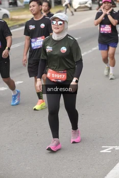 Runner Photo 4206996