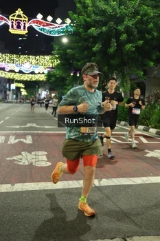 Runner Photo 4207004