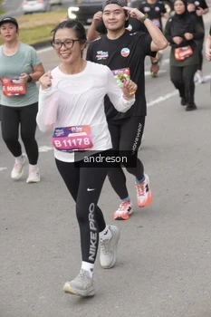 Runner Photo 4207021