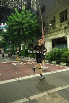Runner Photo 4207028