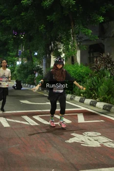 Runner Photo 4207065