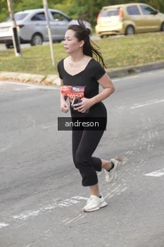 Runner Photo 4207096