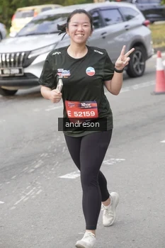 Runner Photo 4207111
