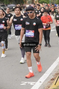 Runner Photo 4207155