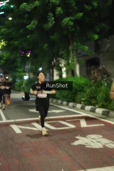 Runner Photo 4207176