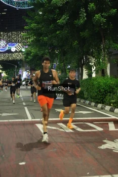 Runner Photo 4207223