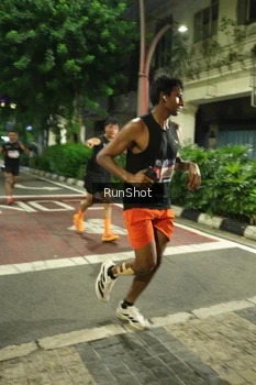 Runner Photo 4207246