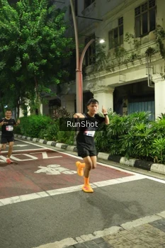 Runner Photo 4207253