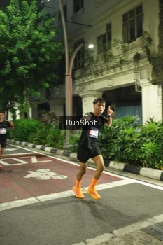 Runner Photo 4207255