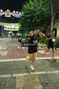 Runner Photo 4207272