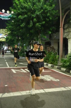 Runner Photo 4207291