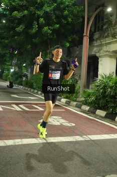 Runner Photo 4207354