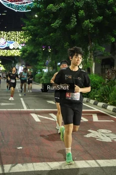 Runner Photo 4207355