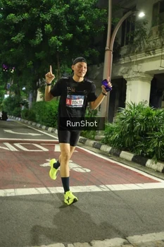 Runner Photo 4207356