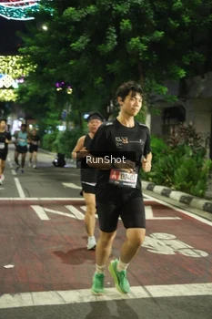 Runner Photo 4207361