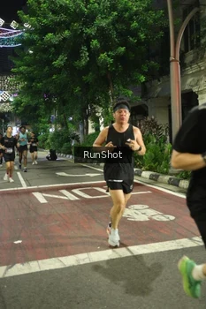 Runner Photo 4207365