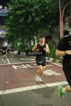 Runner Photo 4207366