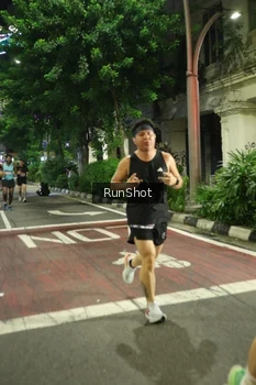 Runner Photo 4207372