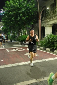 Runner Photo 4207373