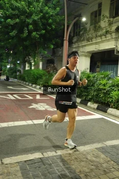 Runner Photo 4207374