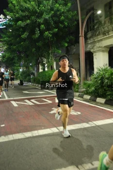 Runner Photo 4207375