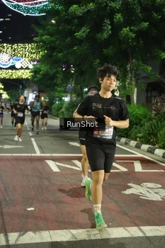 Runner Photo 4207407