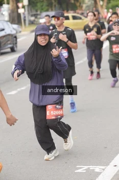 Runner Photo 4207499