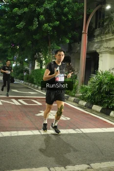 Runner Photo 4207552