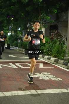 Runner Photo 4207573