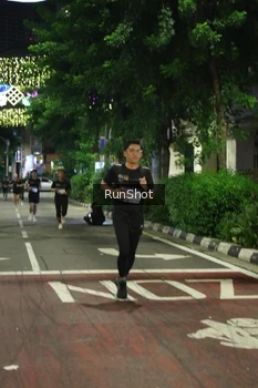 Runner Photo 4207574