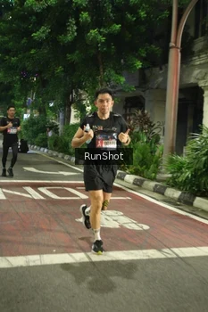 Runner Photo 4207576
