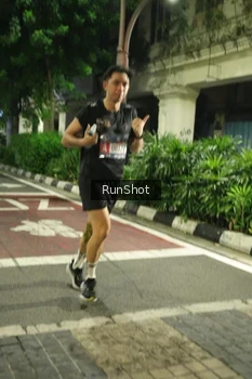 Runner Photo 4207590