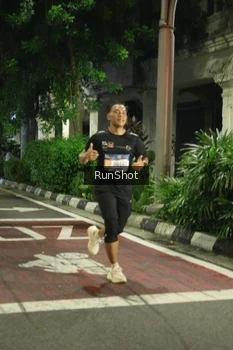Runner Photo 4207619