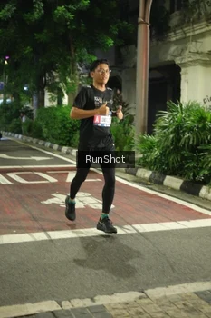 Runner Photo 4207639