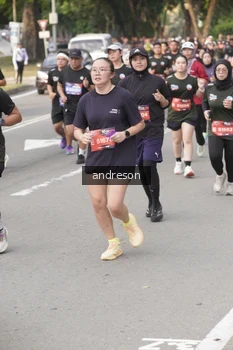 Runner Photo 4207693