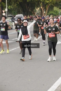 Runner Photo 4207715
