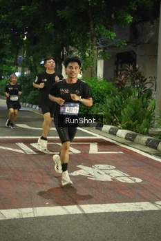 Runner Photo 4207811
